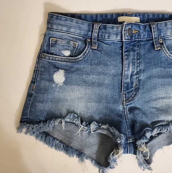 H&M Blue Denim Distressed Frayed Hem Shorts 4 - Picture 4 of 9
